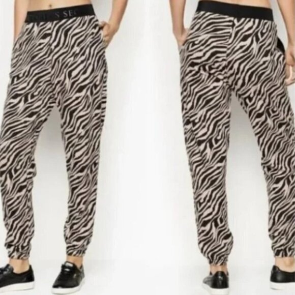 NEW VICTORIA SECRET ZEBRA  HIGH-WAIST FLEECE JOGGERS CAUSAL ACTIVEWEAR LOUNGE - Picture 1 of 10